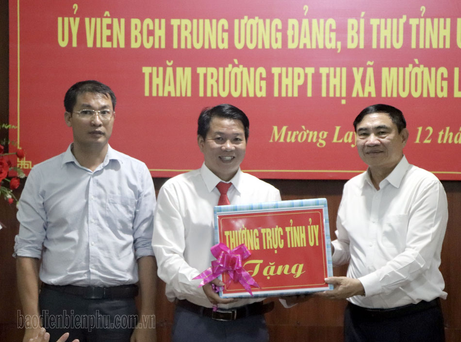 Bí thư Tỉnh ủy Trần Quốc Cường thăm, làm việc tại TX. Mường Lay