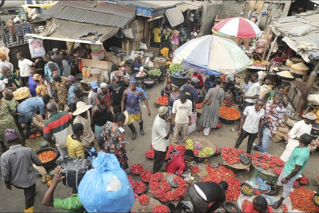 Khủng hoảng kinh tế, tiền Nigeria mất giá 230%