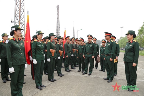 Quân khu 1: Trung tướng Nguyễn Hồng Thái thăm, kiểm tra các khối tham gia diễu binh, diễu hành Chiến thắng Điện Biên Phủ