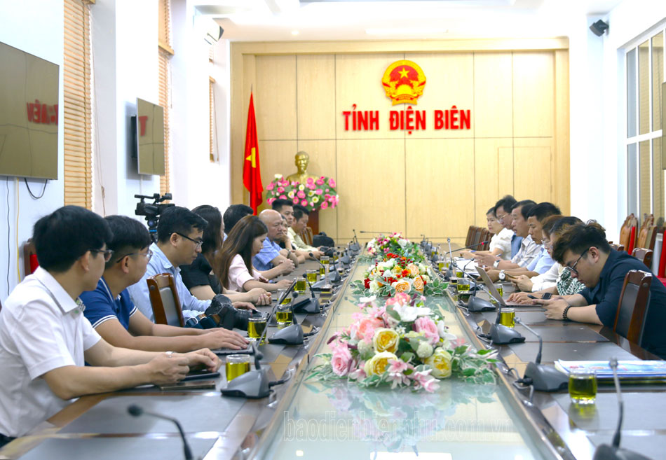 Đoàn công tác Hội Nhà báo TP. Hà Nội làm việc tại tỉnh Điện Biên
