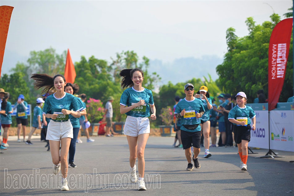 Ấn tượng Giải chạy THACO Marathon Vì an toàn giao thông – Điện Biên Phủ năm 2024