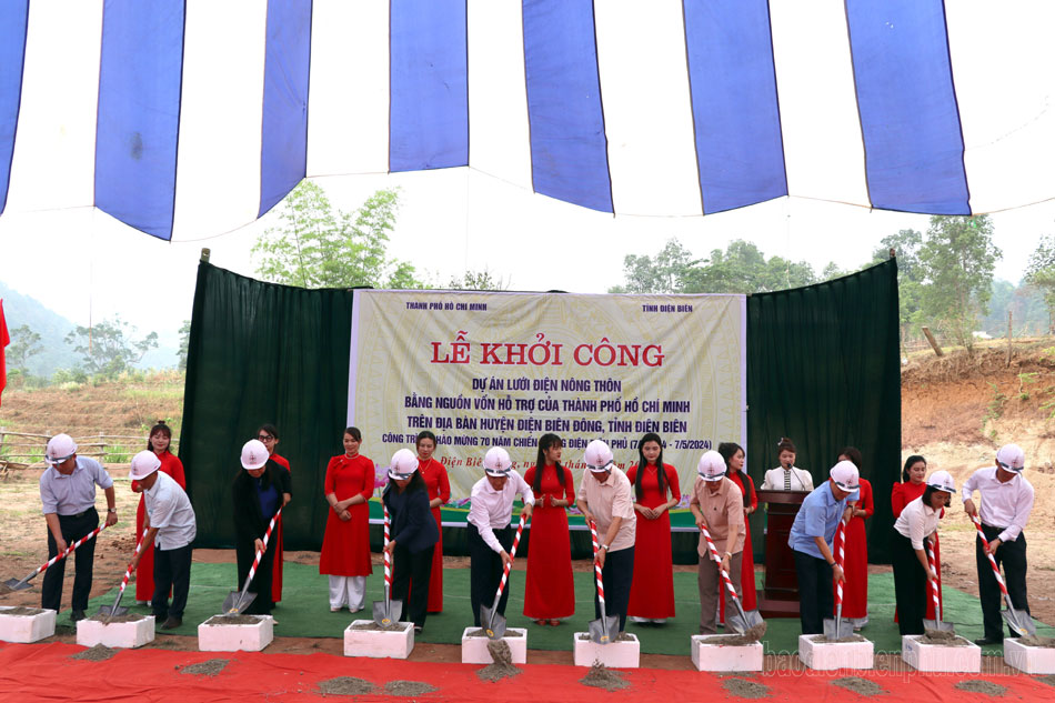 Khởi công dự án lưới điện nông thôn từ nguồn hỗ trợ của TP. Hồ CHí Minh