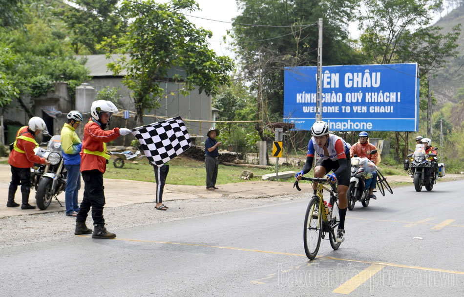 Giải đua xe đạp lần thứ 5 “Về Điện Biên Phủ năm 2024 - Cúp Báo Quân đội nhân dân” sắp về tới Điện Biên
