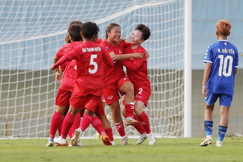 Khai mạc giải bóng đá nữ vô địch U16 Quốc gia 2024