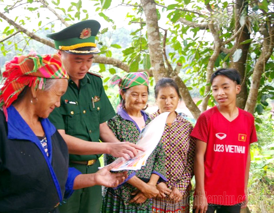 Triệt phá cây thuốc phiện vùng biên giới