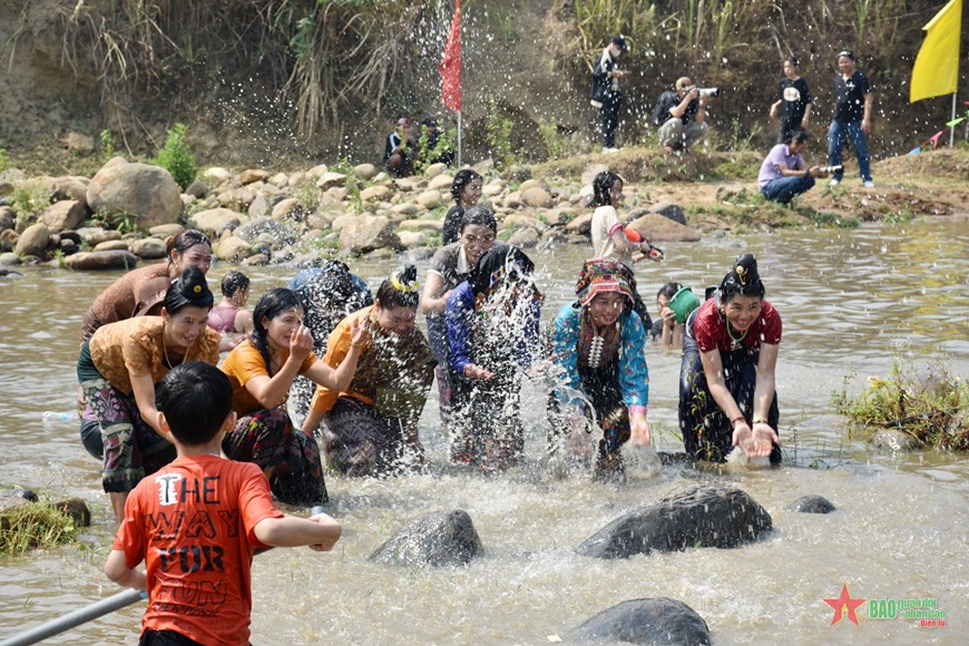 Đánh thức di sản văn hóa