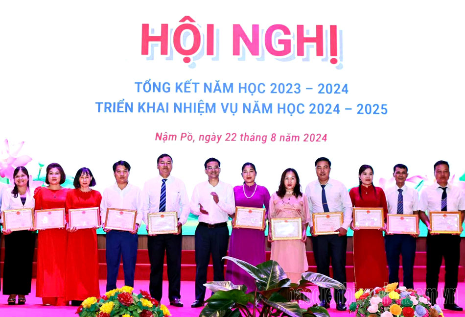 Nậm Pồ triển khai nhiệm vụ năm học mới