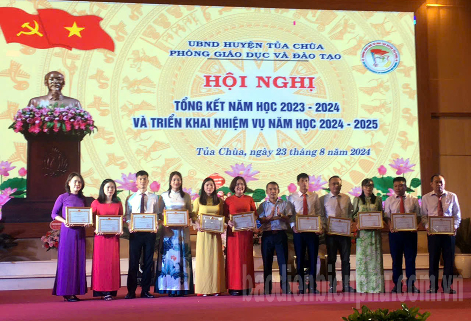 Tủa Chùa xác định 8 nhiệm vụ trọng tâm năm học 2024 - 2025