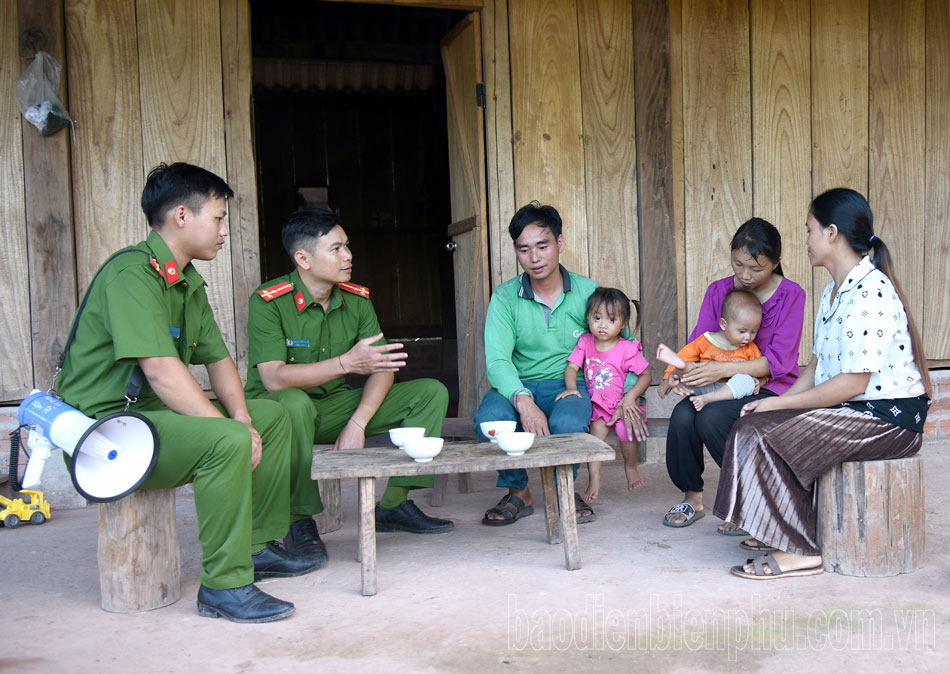 Công an chính quy: “Bức tường” vững chắc bảo vệ an ninh cơ sở